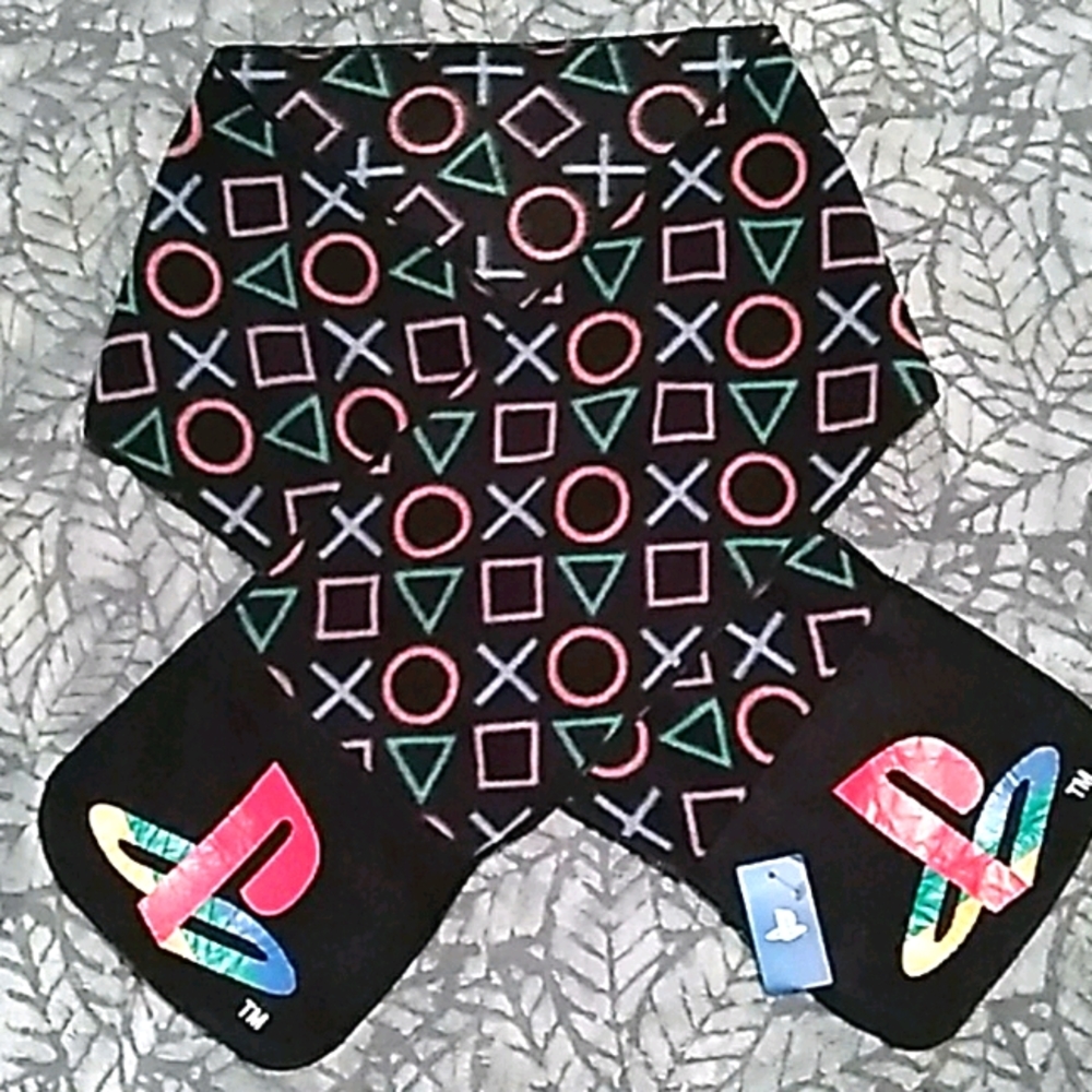 Playstation scarf